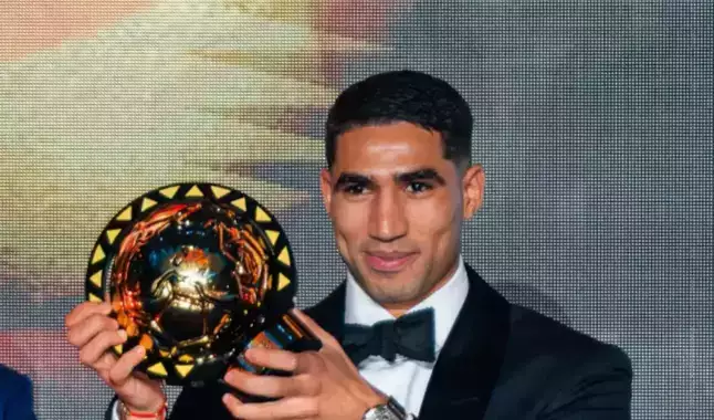 Achraf Hakimi brilhou e foi eleito Jogador Africano do Ano