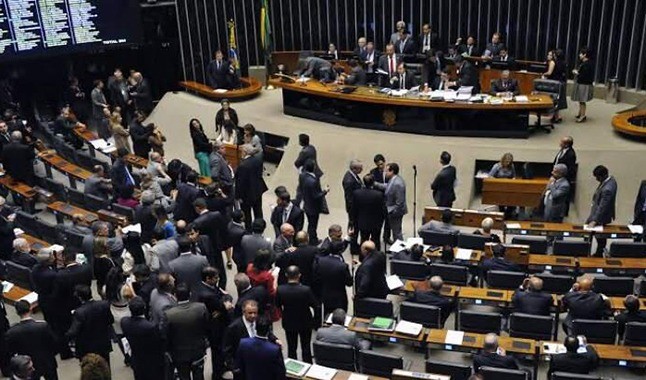 Clube-empresa é aprovado na Câmara, confira as principais pautas!