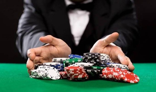Entende a overbet no Poker