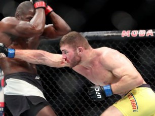 Ion Cutelaba x Jared Cannonier (UFC – 04 de Dezembro de 2016)