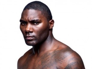 Anthony Johnson anuncia aposentadoria