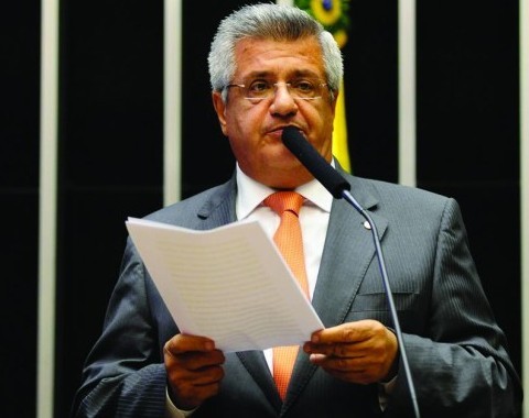 Deputado luta contra a nova legislação em casinos