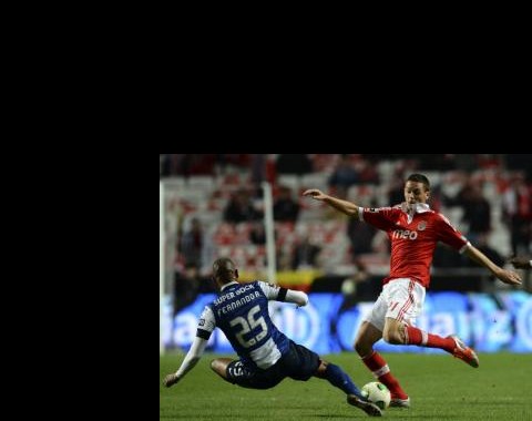 Liga Zon Sagres: Benfica abre janela ao Dragão
