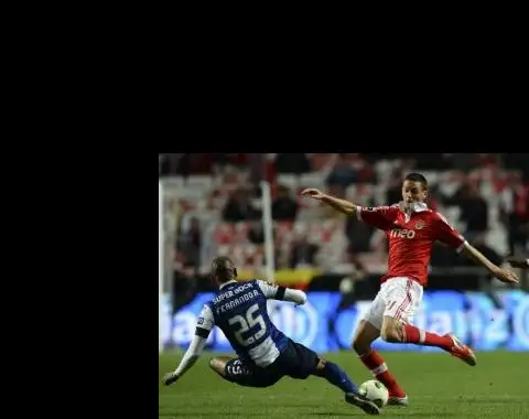 Liga Zon Sagres: Benfica abre janela ao Dragão