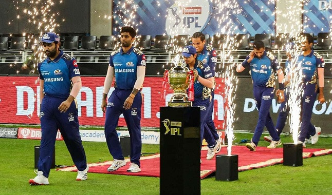 Two people were arrested for illegal betting in the Indian Premier League