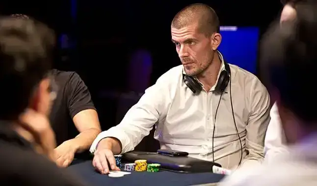 Estrella de Póquer: Gus Hansen