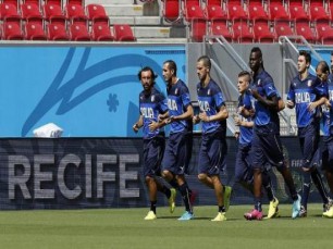Itália vs Costa Rica: experiência contra surpresa em busca do apuramento