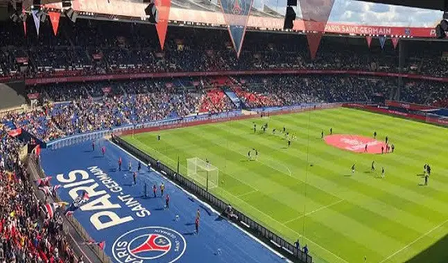 Partidos de fútbol podrían recibir hasta 5 mil personas en Francia