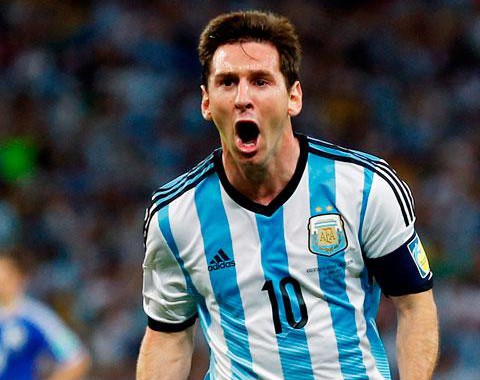 Lionel Messi para marcar no Holanda vs Argentina