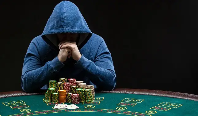 Profesionales del póquer se ven obligados a viajar para competir