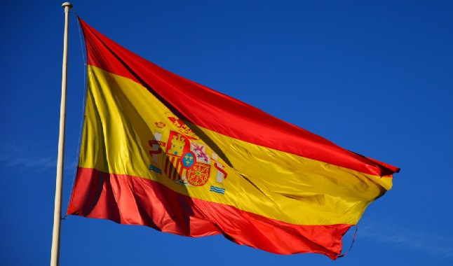 Spain teams may have to cancel deals with bookmakers